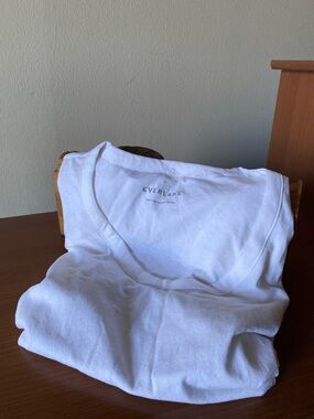 Everlane Scoop Neck Tee